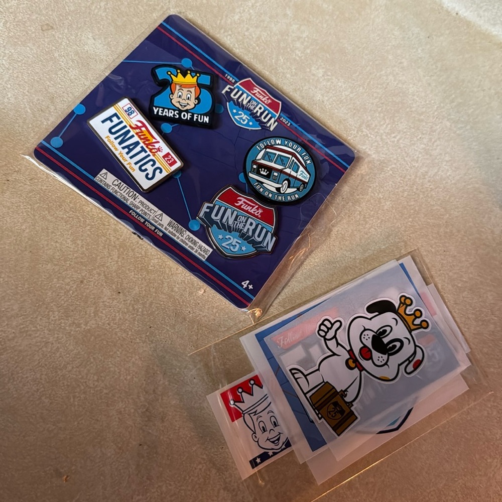 Funko fun on‎ the run pins and stickers
